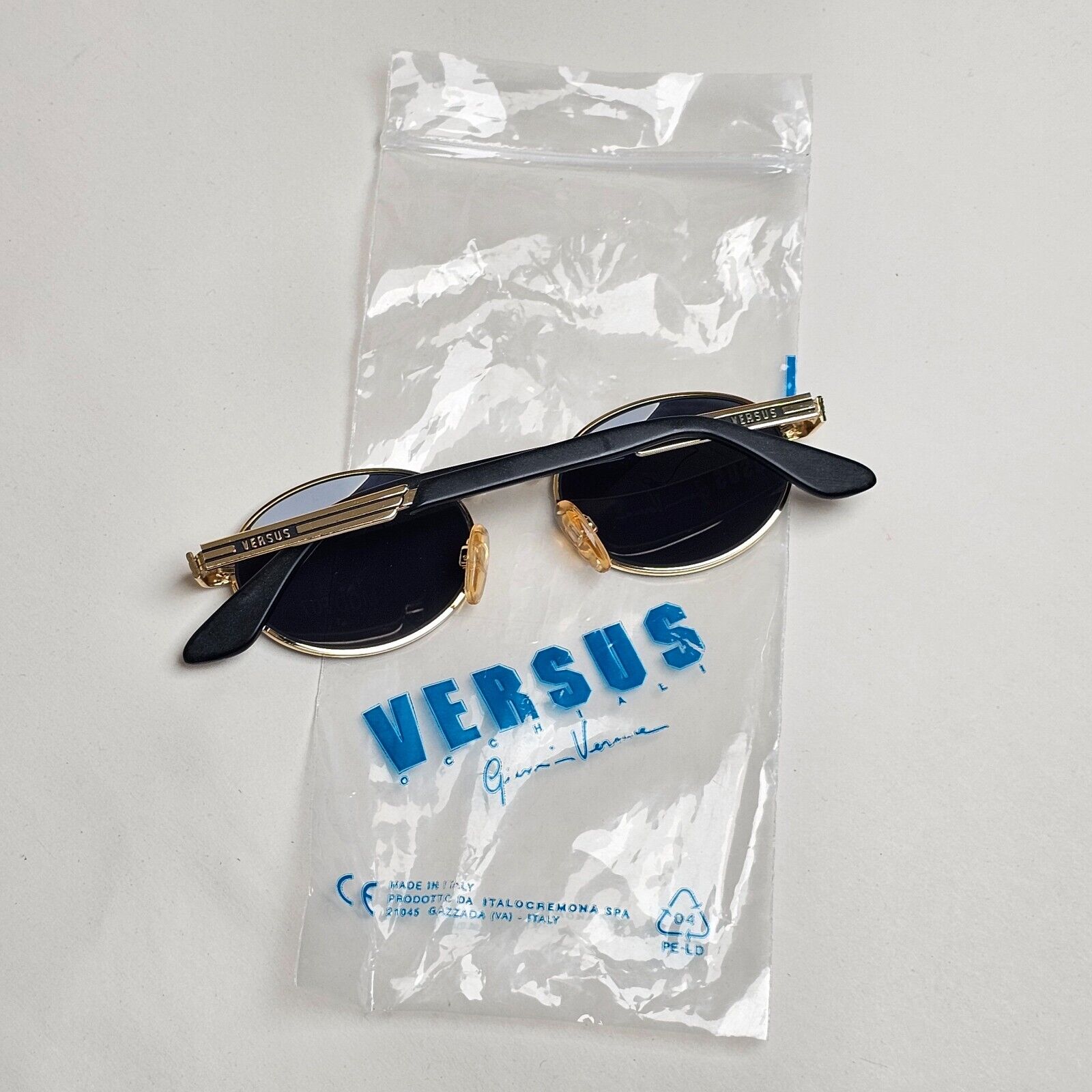 Versus Sunglasses 1996 by Gianni Versace Vintage Gold Oval Black MOD F07 COL 39M