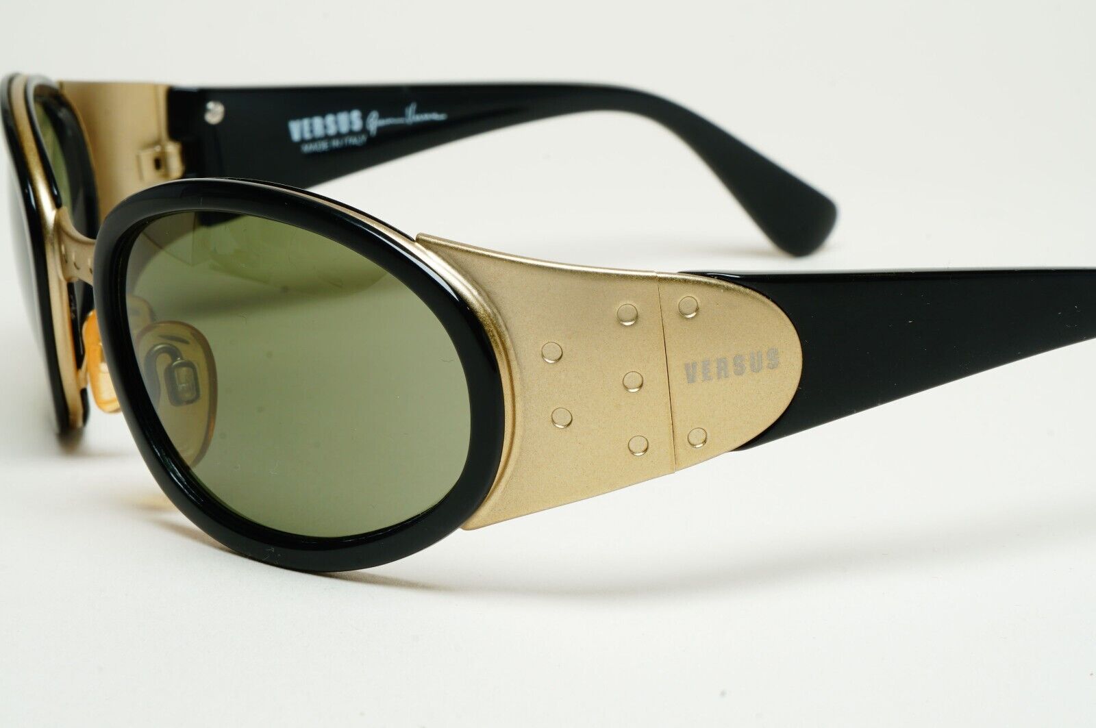Versus Sunglasses 1996 by Gianni Versace Vintage Black Bronze MOD R50 COL 86M