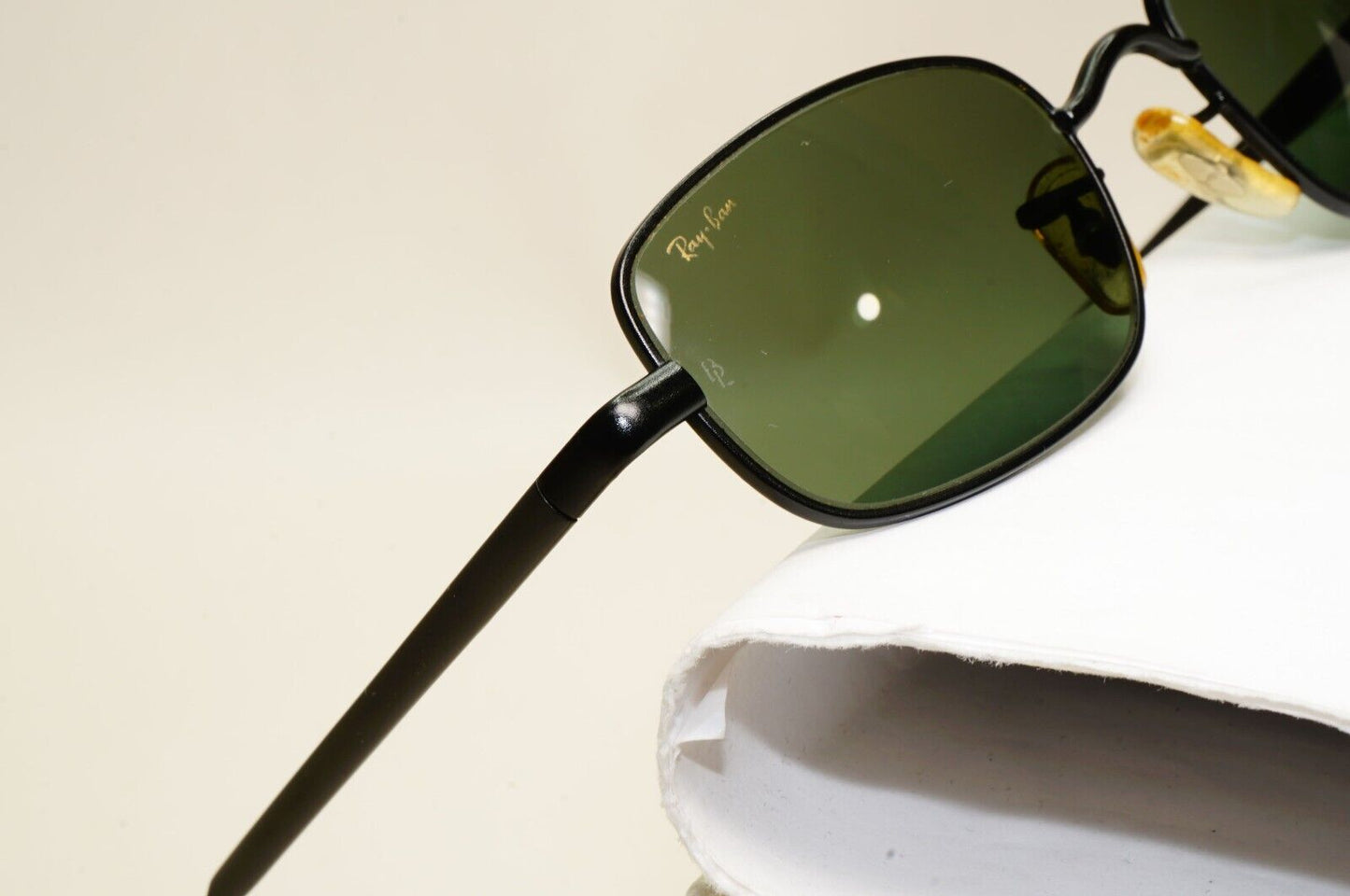 Ray-Ban Sunglasses Vintage 1999 Bausch & Lomb Black Green W2951  081124