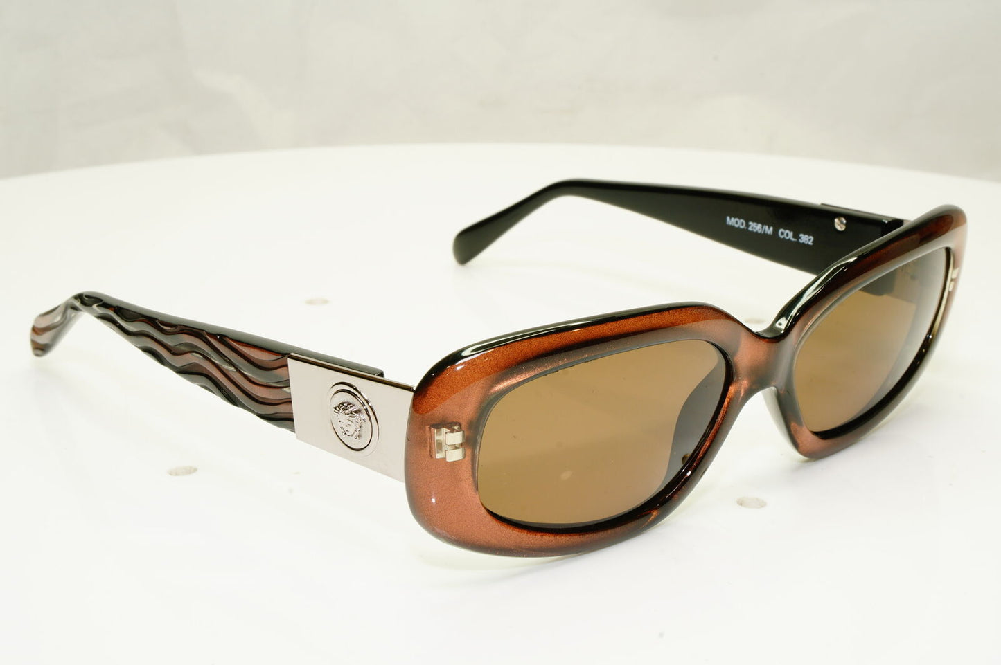 Gianni Versace 1996 Unisex Vintage Brown Medusa Sunglasses MOD 256/M COL 382
