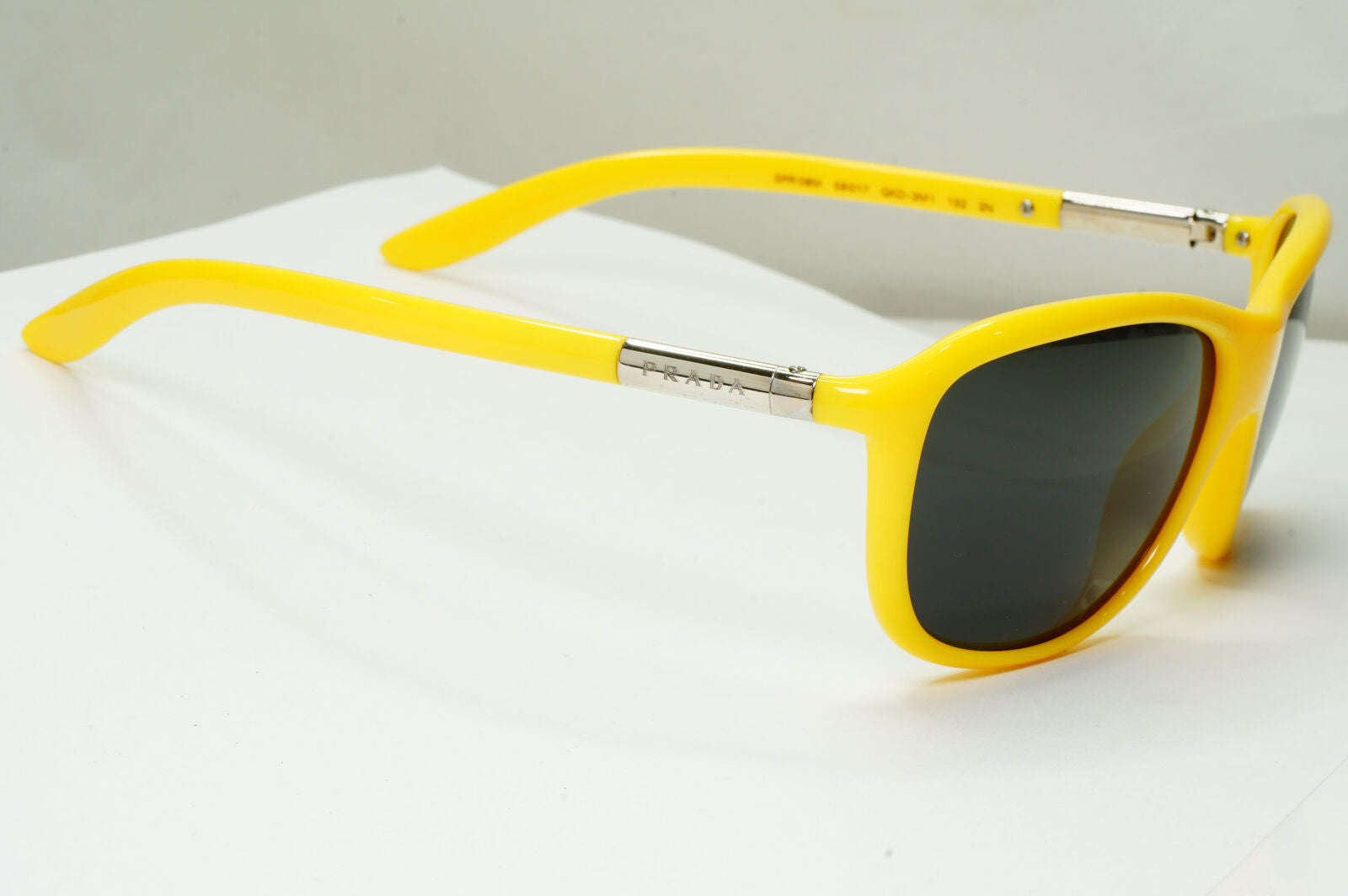 Prada 2011 Sunglasses Black Yellow Square Wrap PR08MS SPR 08M GKD-3M1 240123