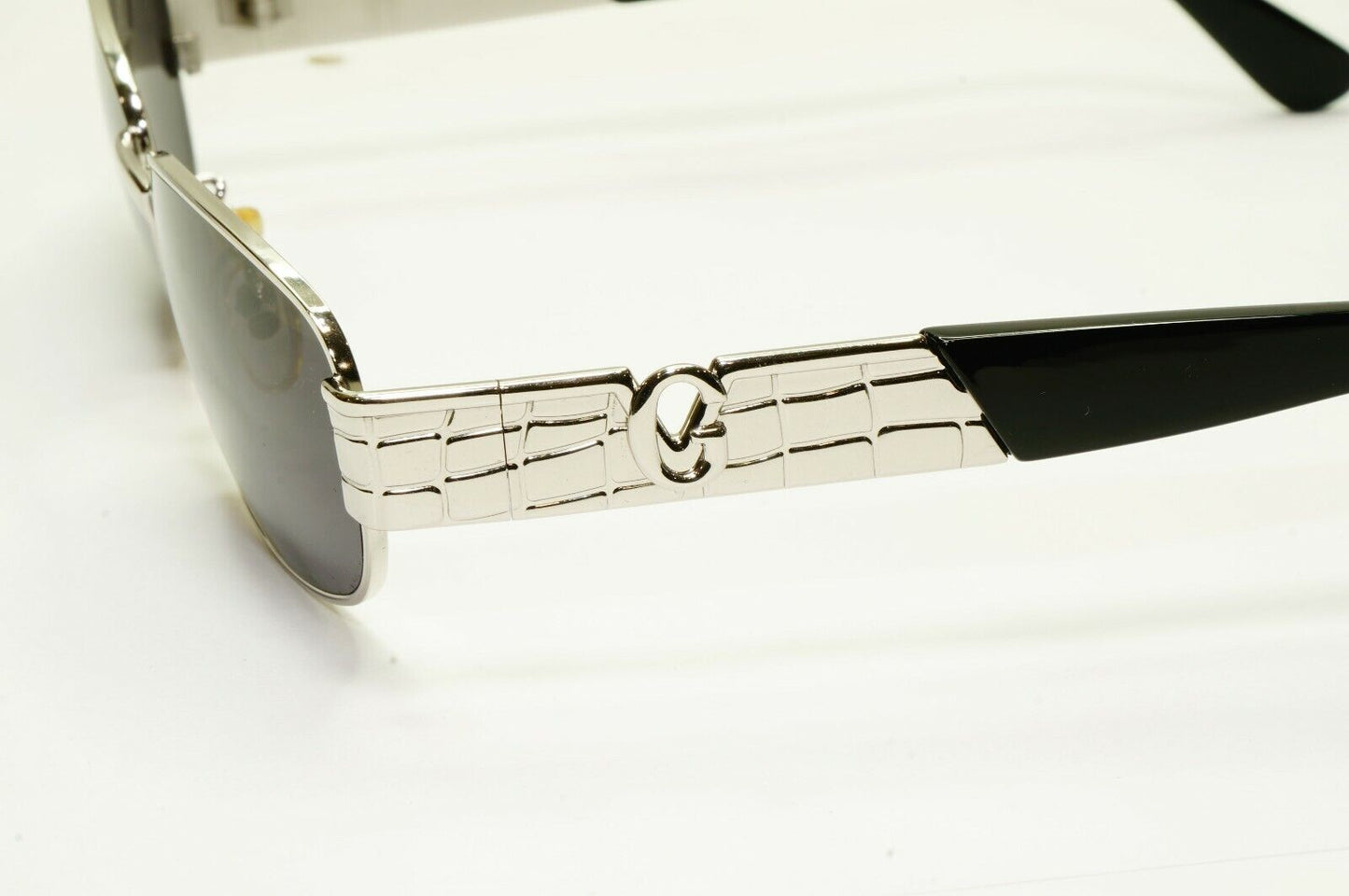 Gianni Versace 1996 Vintage Silver Rectangle Metal Sunglasses MOD S21 COL 26M