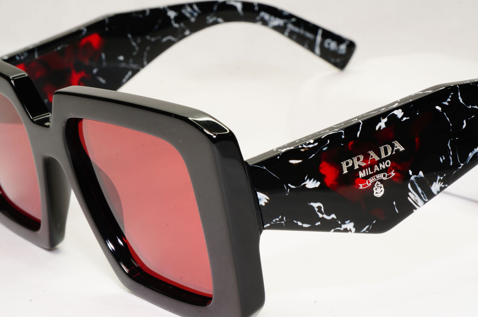 Prada Sunglasses Black Red Mirror Marble Square Triangle PR23YS SPR 23Y 1AB-06Q