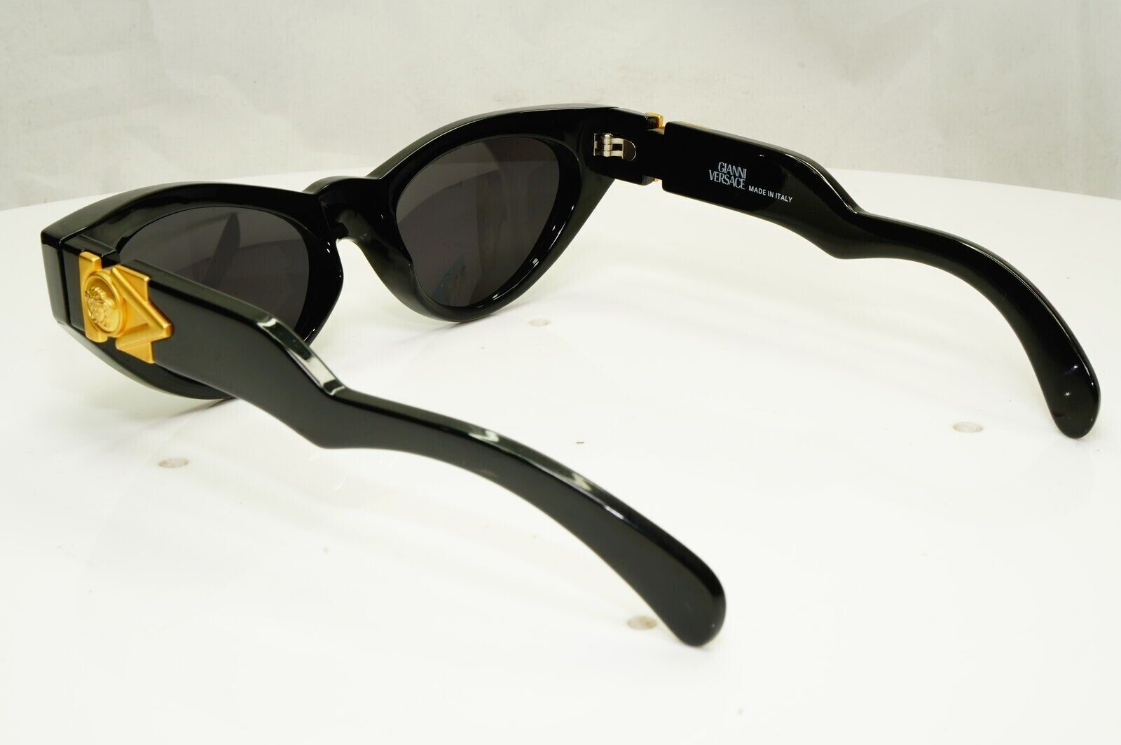 Gianni Versace Sunglasses 1996 Vintage Black Gold Medusa MOD 476/A COL 852