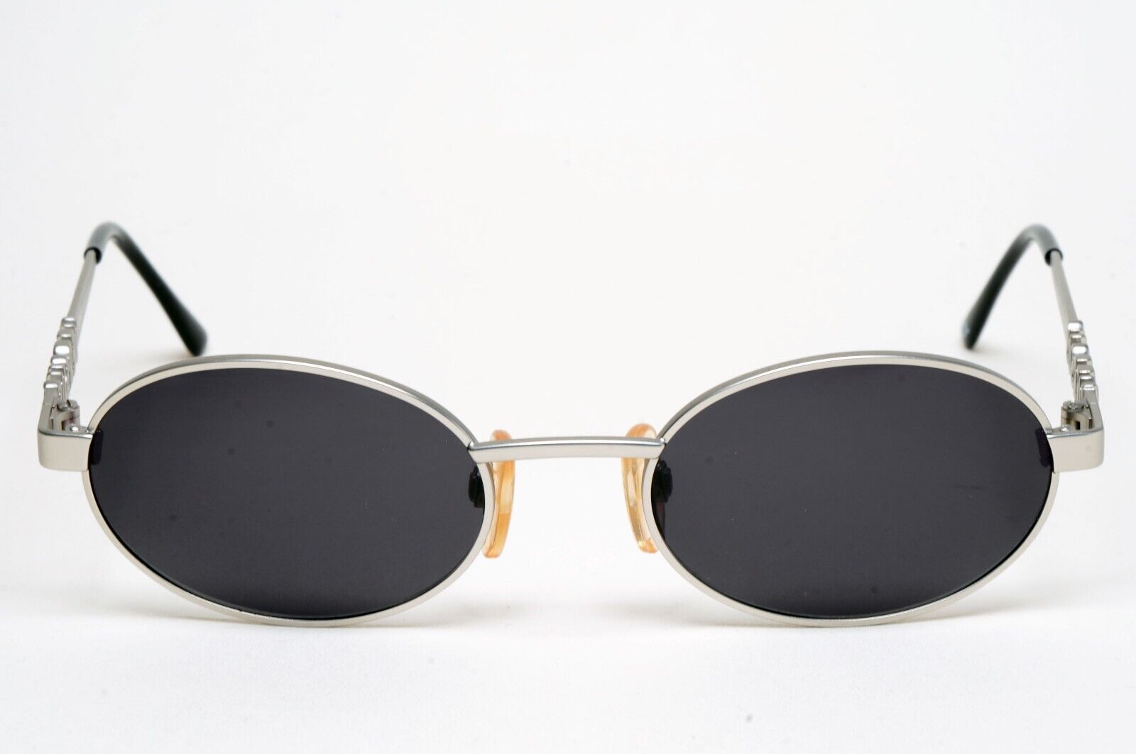 Versus Sunglasses 1996 by Gianni Versace Vintage Silver Oval MOD R26 COL 22M