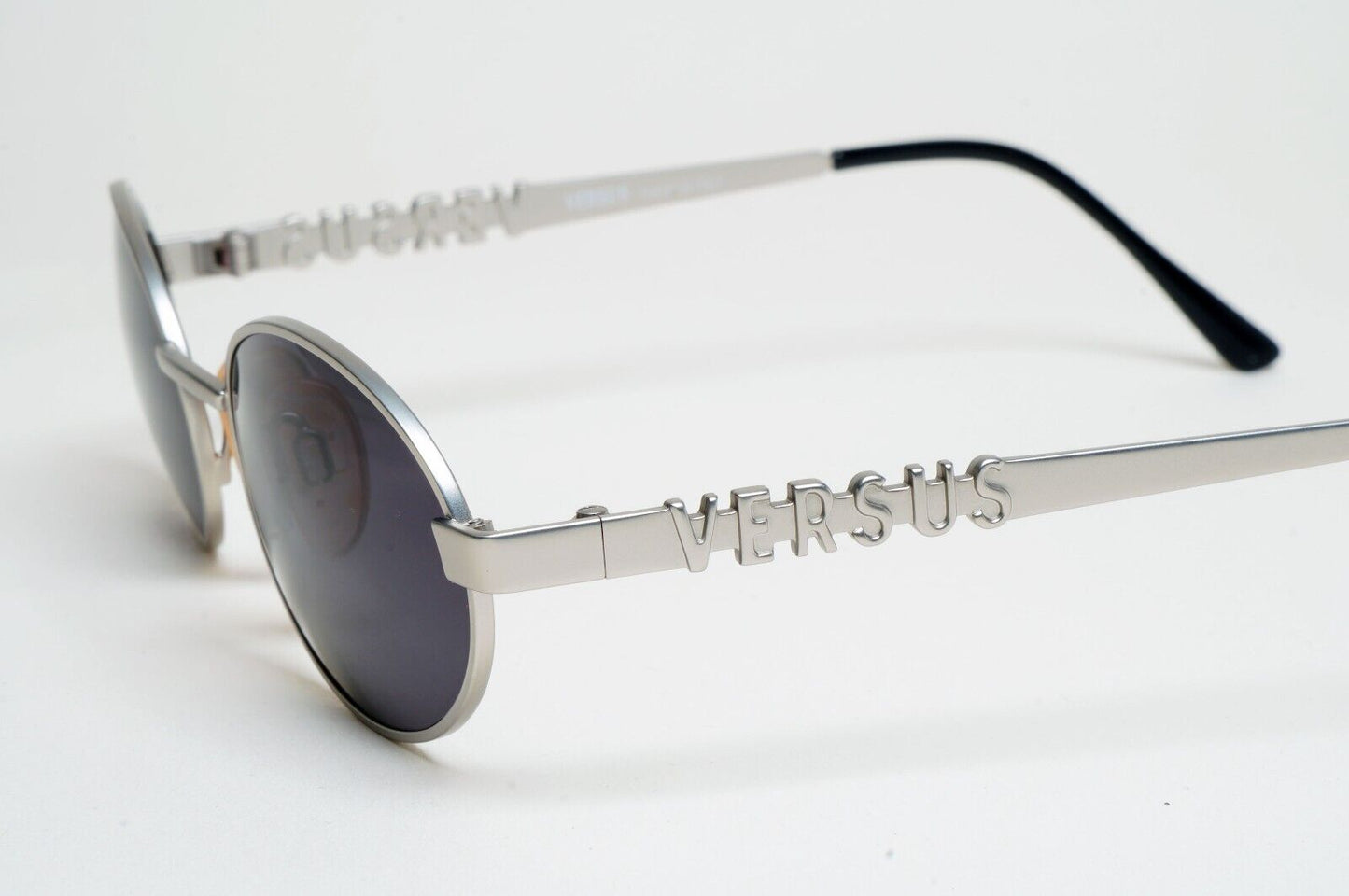 Versus Sunglasses 1996 by Gianni Versace Vintage Silver Oval MOD R26 COL 22M