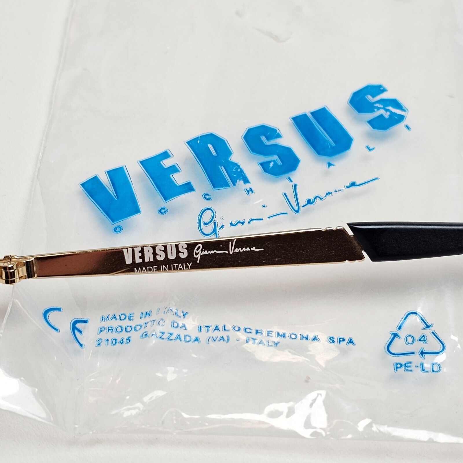 Versus Sunglasses 1996 by Gianni Versace Vintage Navigator Gold MOD F04 COL 33M