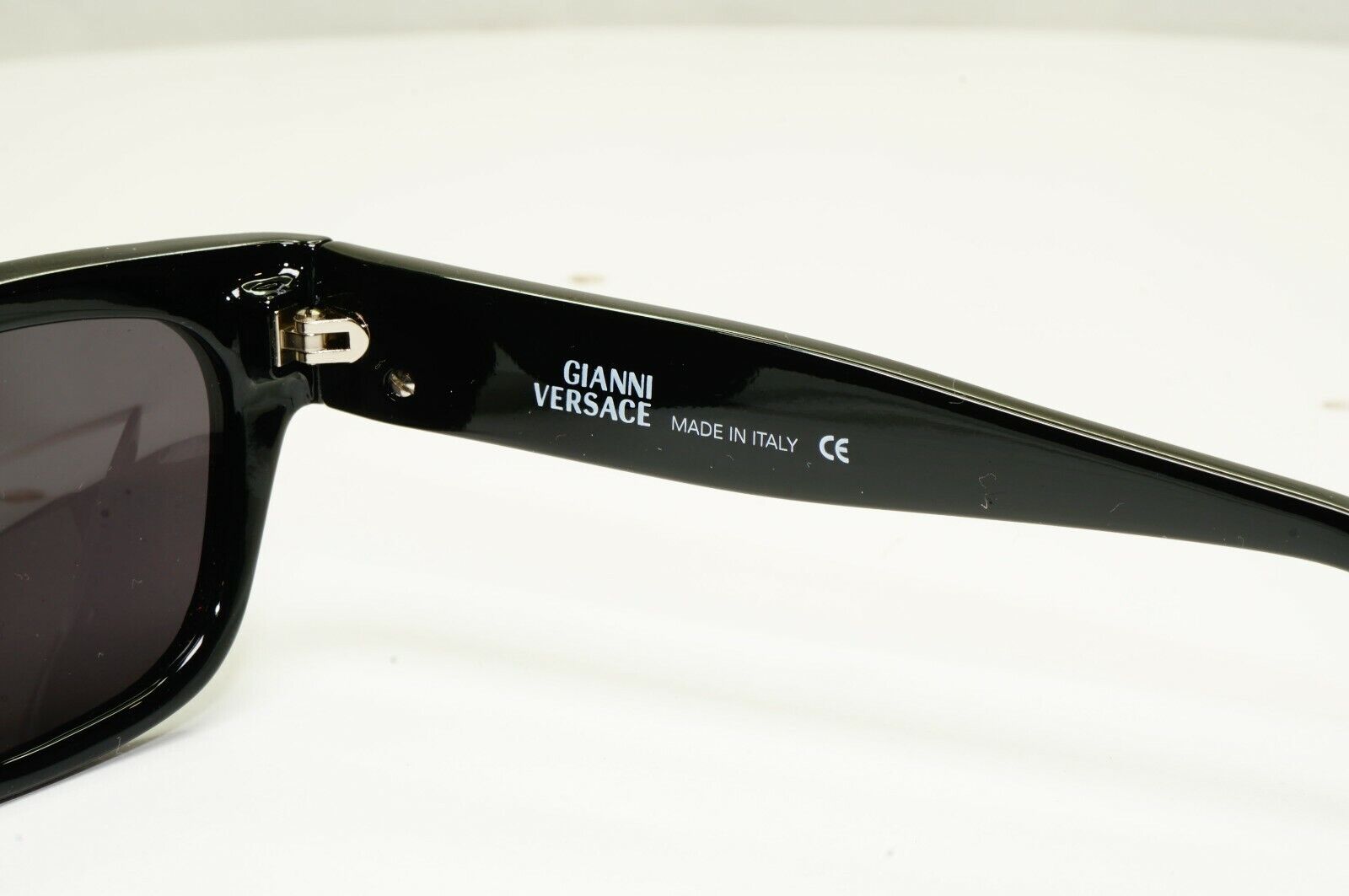 Gianni Versace 1996 Mens Vintage Black Square Sunglasses GV MOD 532/B COL 852