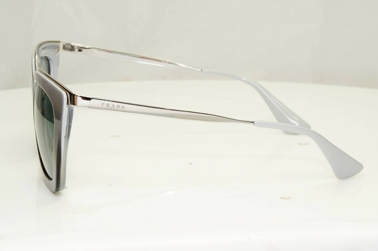Authentic Prada Womens Sunglasses SS17 Cinema Grey Silver Square SPR 53S UFV-3C2