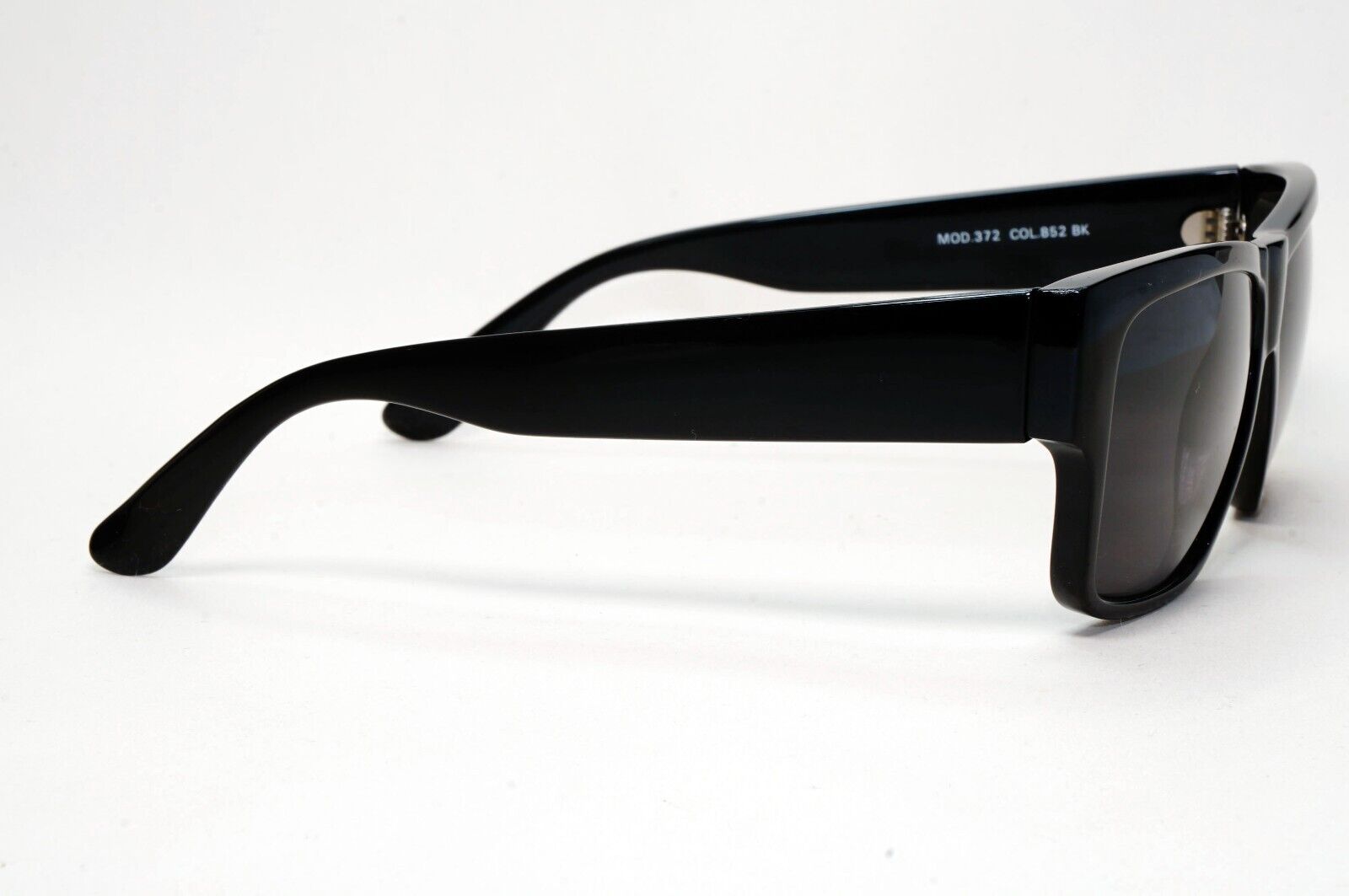Gianni Versace Sunglasses 1993 Vintage Black Gold Medusa MOD 372 COL 852 091124
