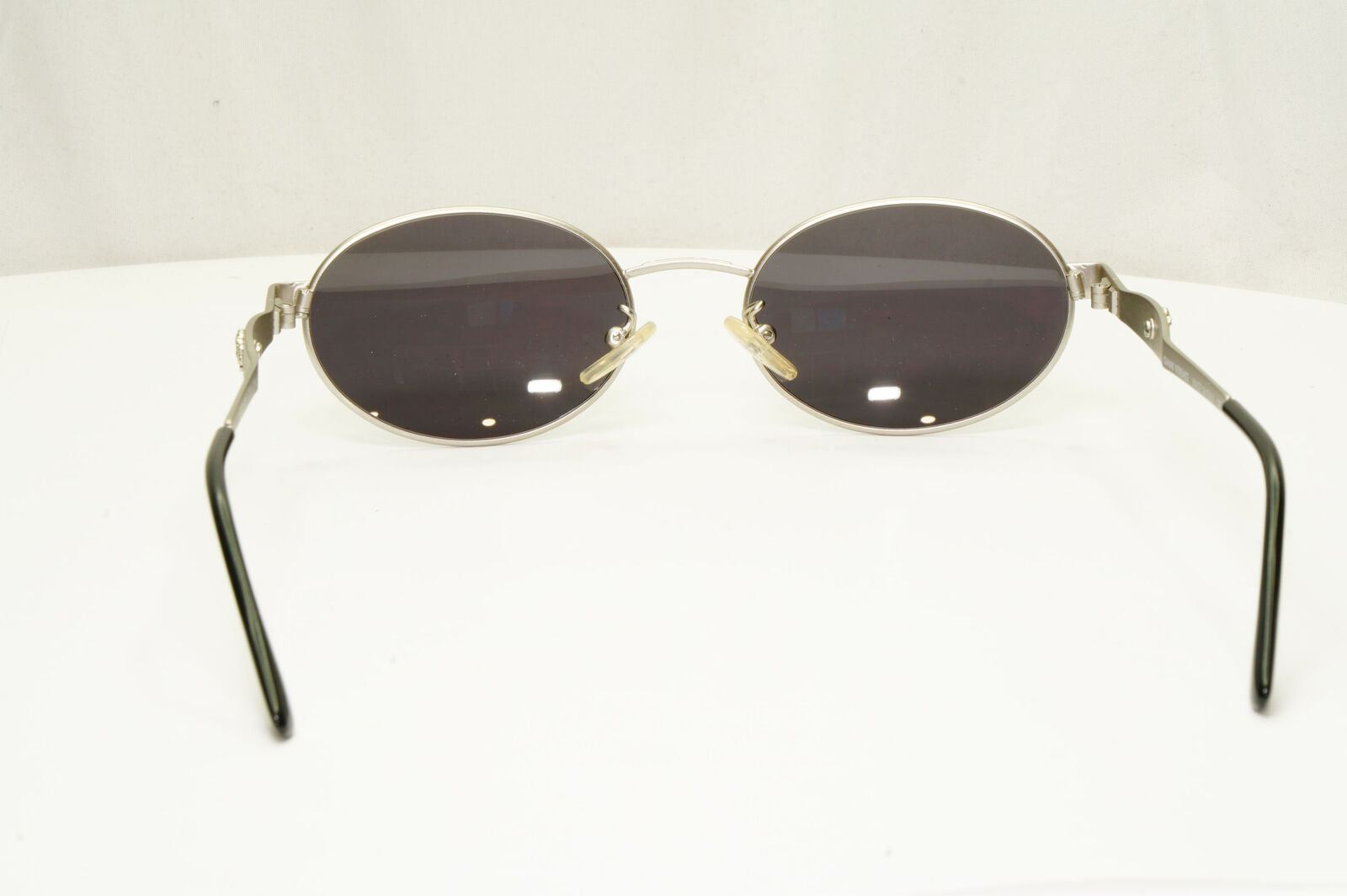 Gianni Versace 1996 Vintage Silver Medusa Oval Metal Sunglasses MOD S09 COL 22M