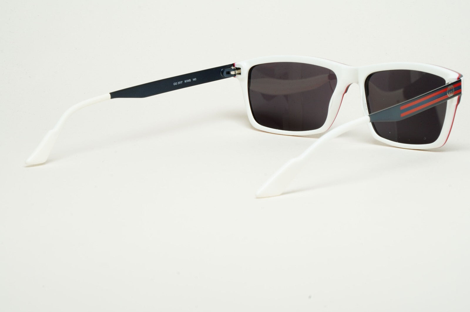 Gucci Sunglasses 2010 Vintage Unisex Small White Blue Black GG 3517 WWB 53mm