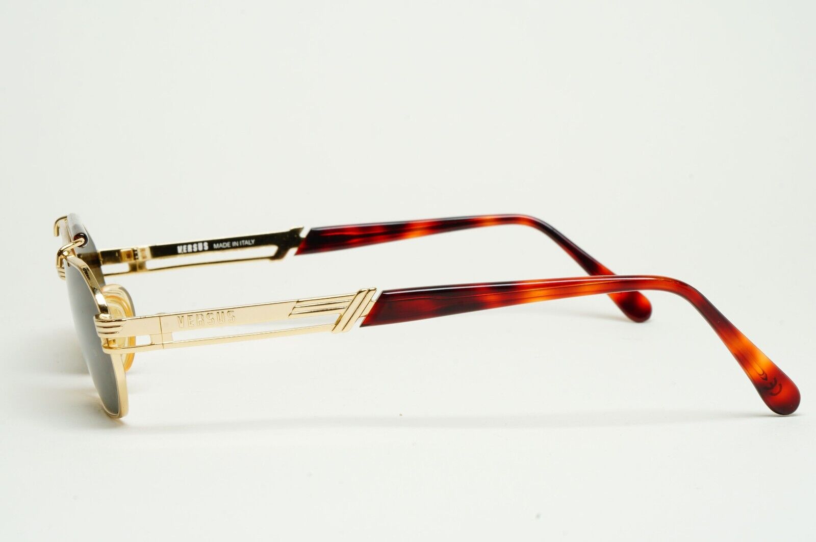 Versus Sunglasses 1996 by Gianni Versace Vintage Gold Grey MOD F25 COL 030