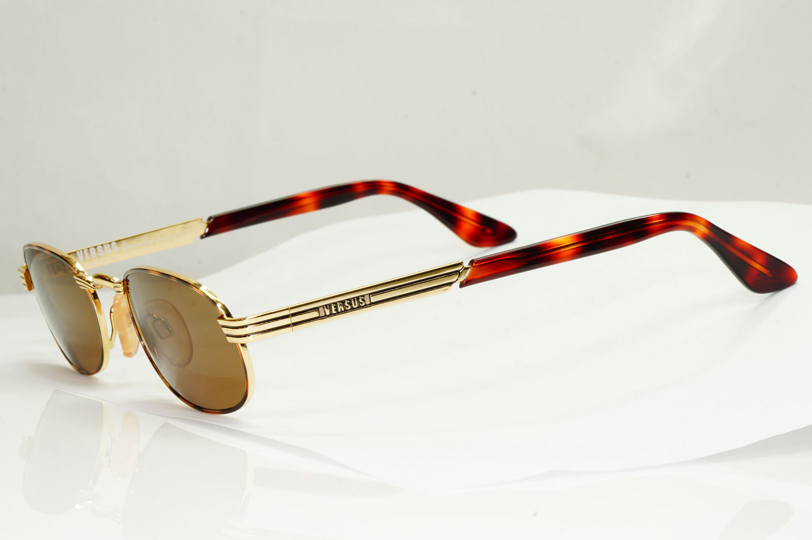 Versus 1996 by Gianni Versace Vintage Gold Brown Sunglasses Oval MOD F08 COL 36M