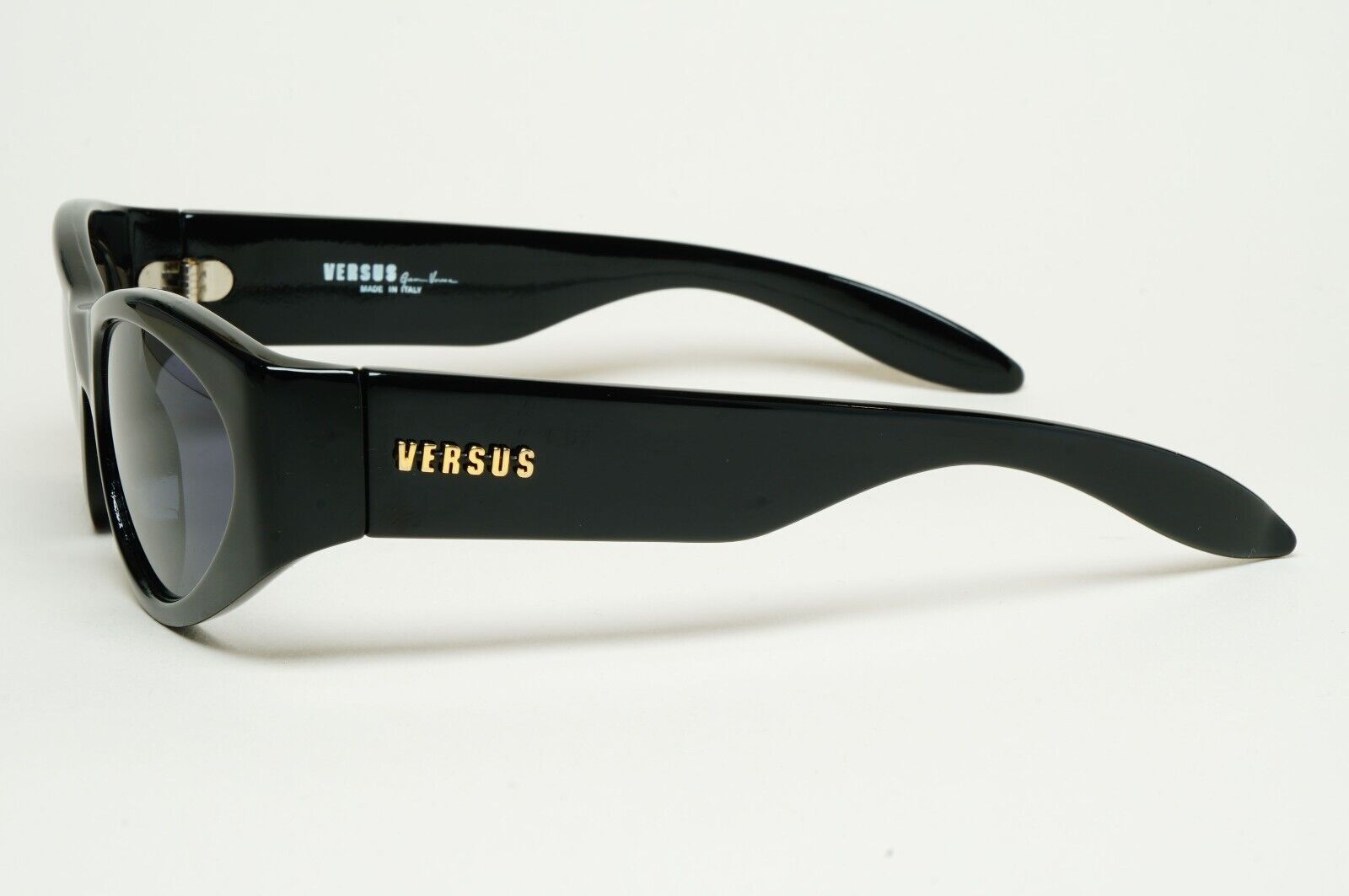 Versus Sunglasses 1996 by Gianni Versace Vintage Black Grey MOD E01 COL 852