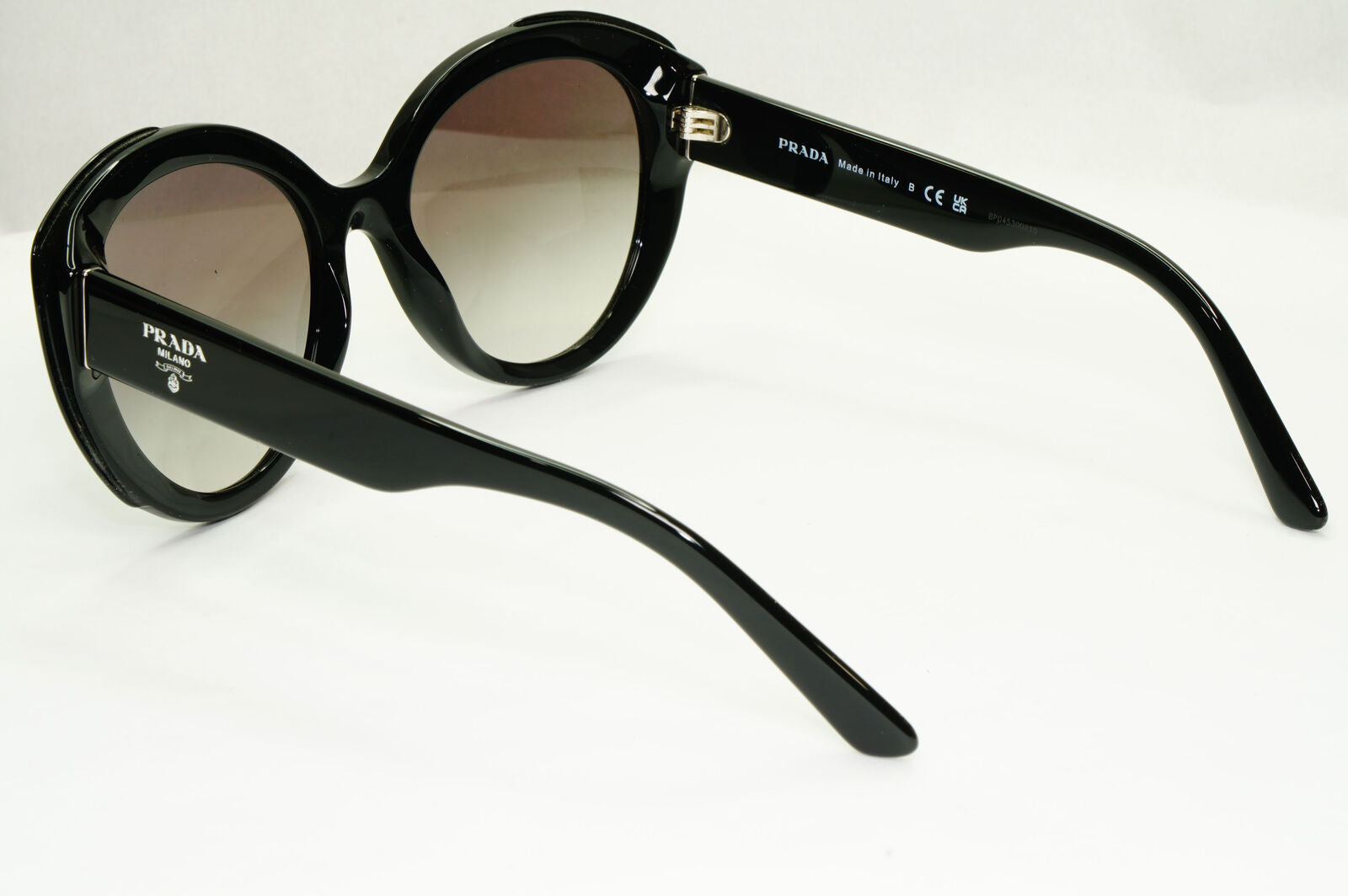 Prada Sunglasses Black Gradient Smoke Grey Milano PR01YS SPR 01Y 1AB-0A7