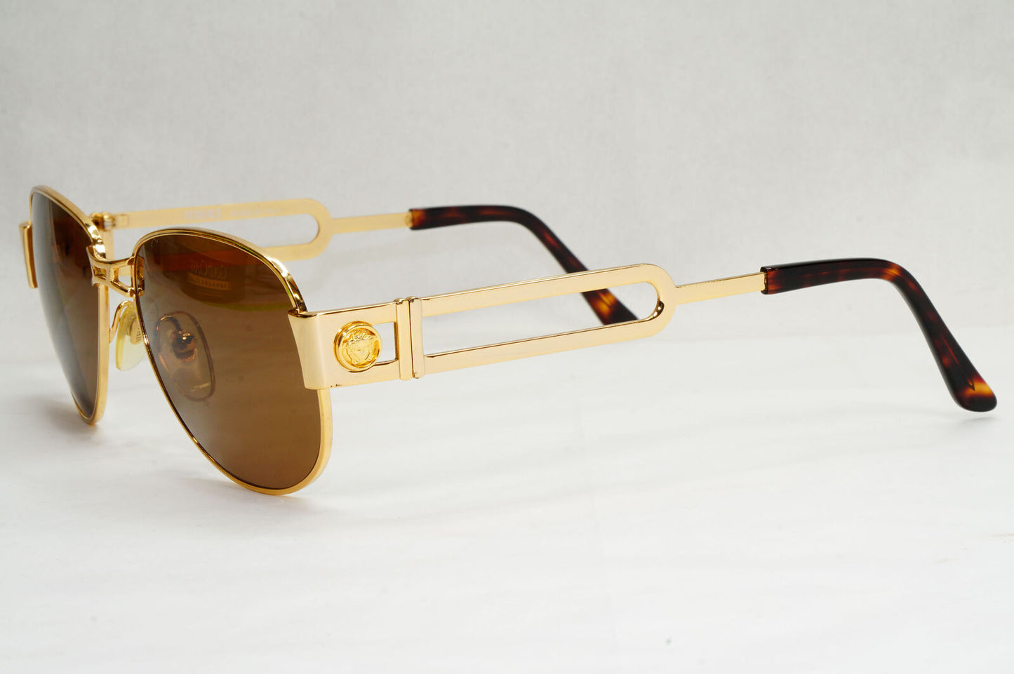 Gianni Versace Sunglasses 1996 Vintage Gold Medusa Pilot MOD S56 COL 030 060324