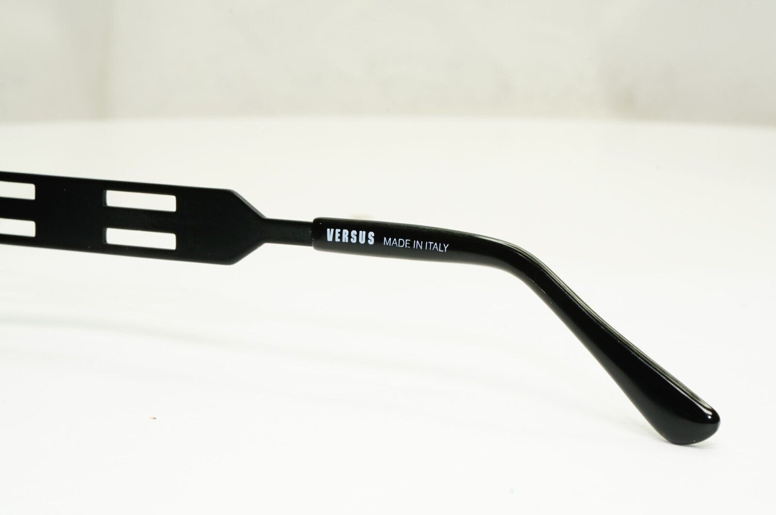 Versus 1996 by Gianni Versace Vintage Matte Black Sunglasses MOD R06 COL 09M