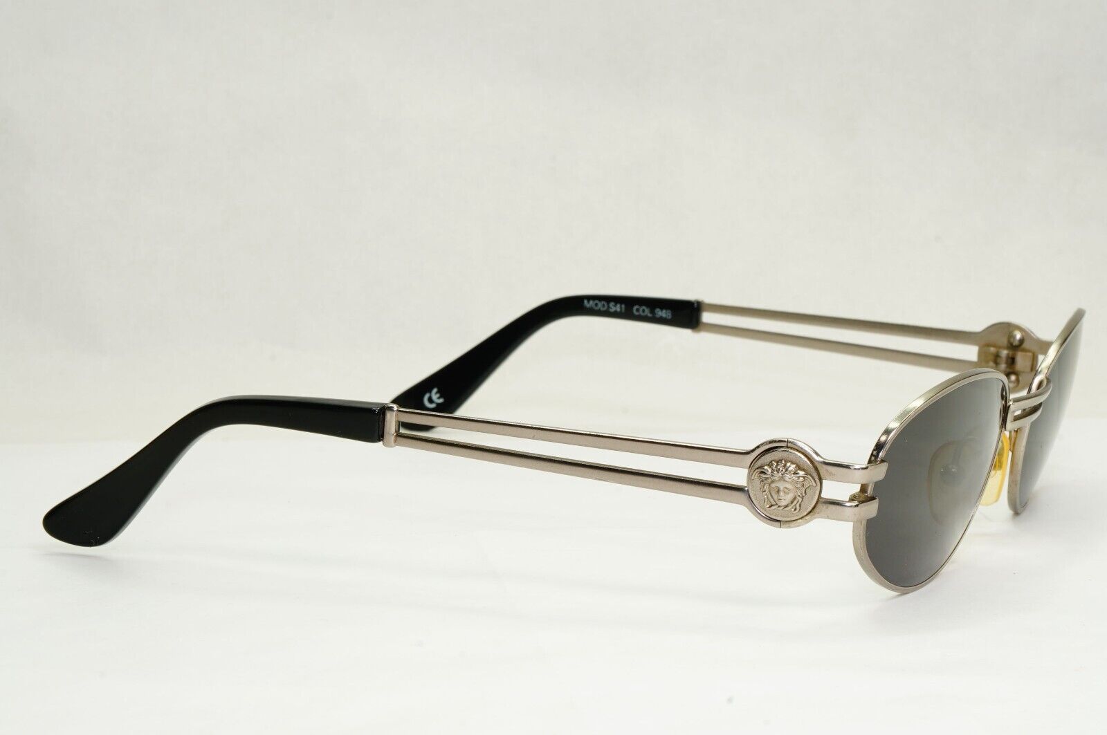 Gianni Versace Sunglasses 1995 Vintage Oval Medusa Gunmetal MOD S41 948 270324