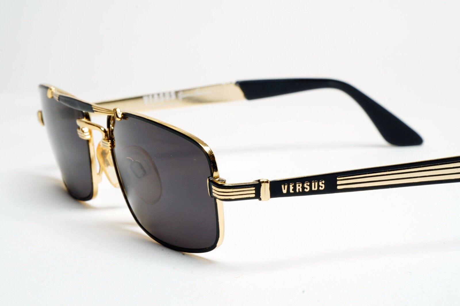 Versus Sunglasses 1996 by Gianni Versace Vintage Rectangle Gold MOD F06 COL 33M