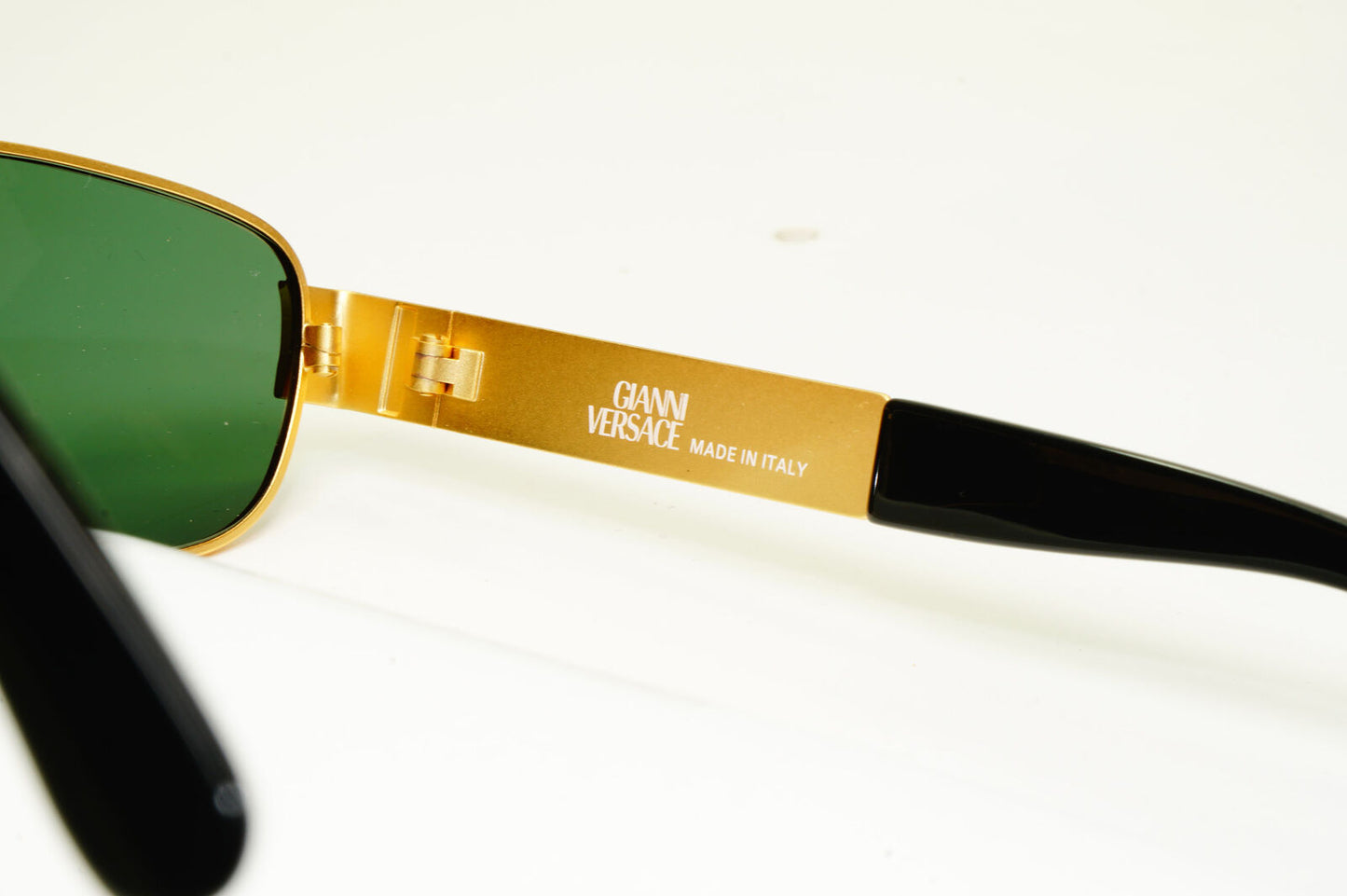 Gianni Versace 1996 Vintage Unisex Gold Rectangle Sunglasses MOD S31 COL 14M