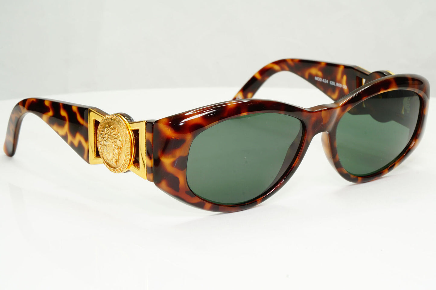 Gianni Versace 1993 Tortoisehell Sunglasses Gold Medusa Biggie MOD 424 COL 869OD