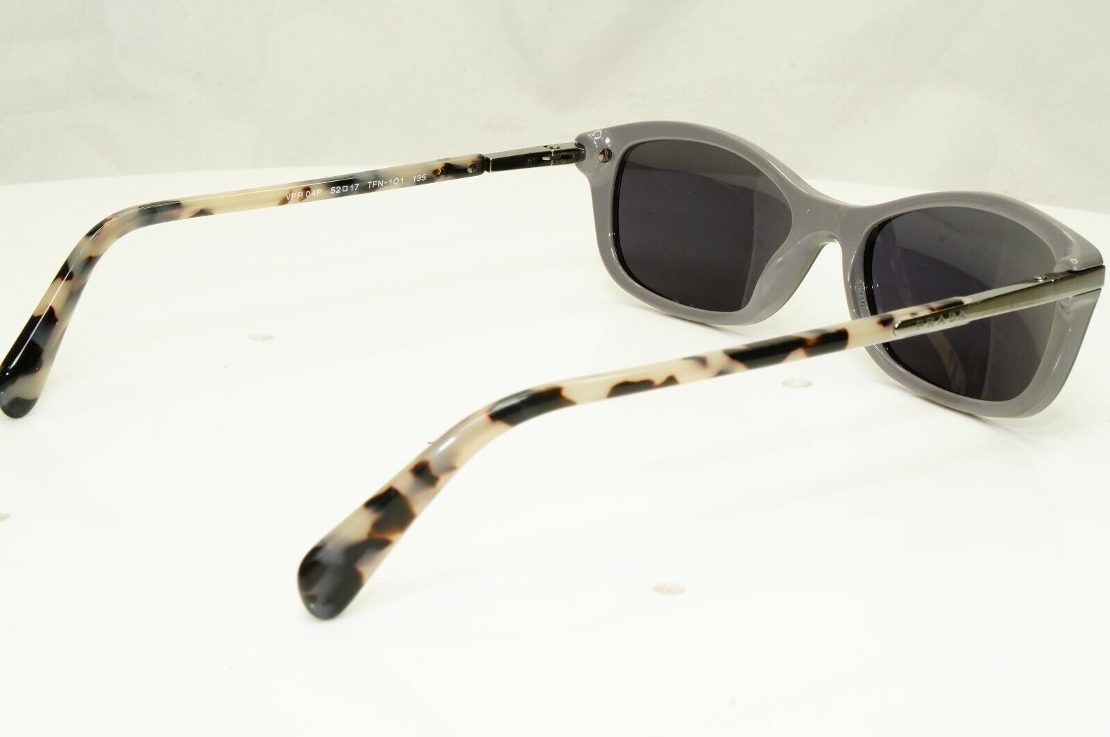 Authentic PRADA Womens Vintage Sunglasses Grey HAVANA VPR 04P TFN-101 27735