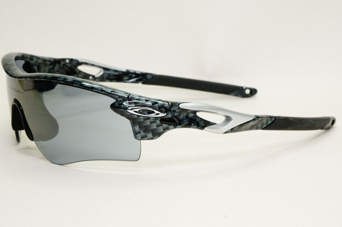 Oakley Sunglasses RadarLock Path A Carbon Fiber Slate Iridium Mirror OO 9206 11