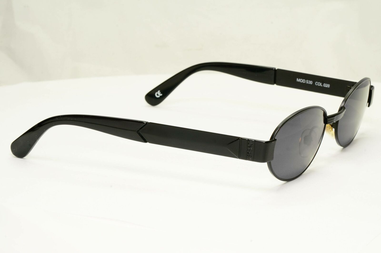 Gianni Versace 1996 Vintage Unisex Black Oval Metal Sunglasses MOD S30 COL 028