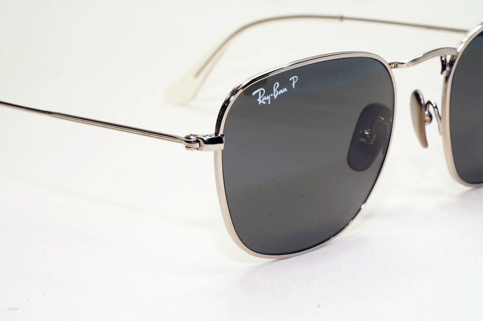 Ray-Ban Sunglasses Frank Titanium Polarized Silver Black RB 8157 9209/48 51mm