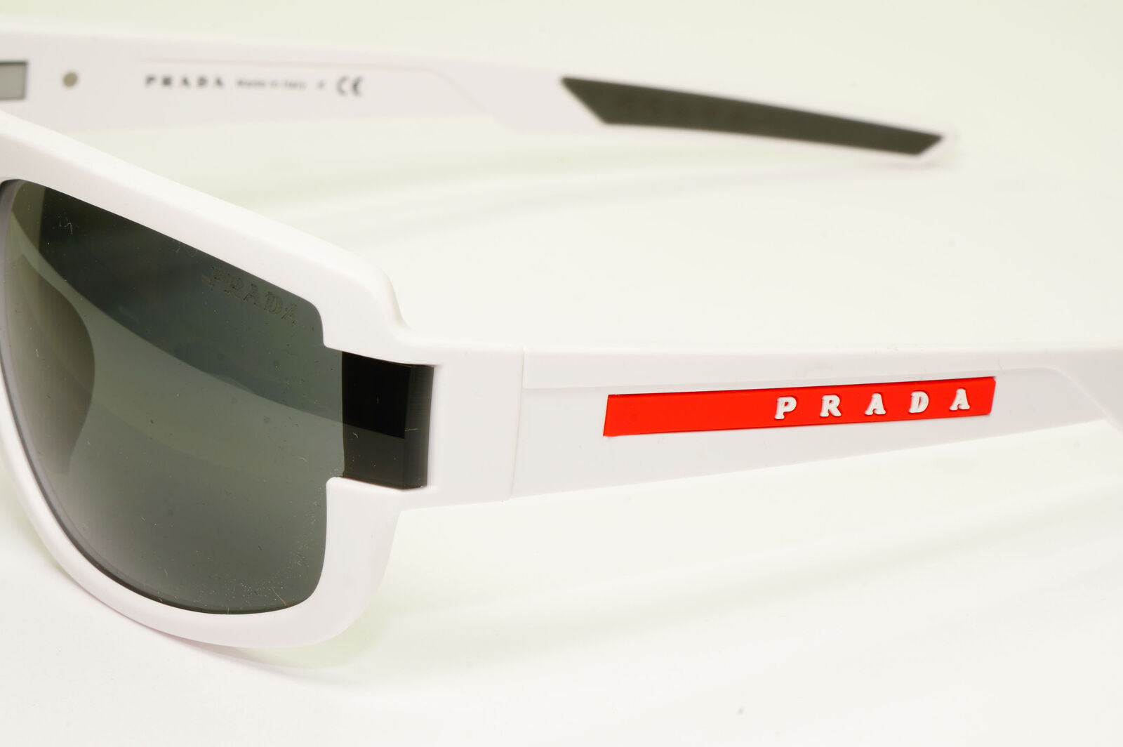 Prada White Black Sunglasses Mens Rectangle Red Stripe SPS 03W F PS03WFS TWK-06F