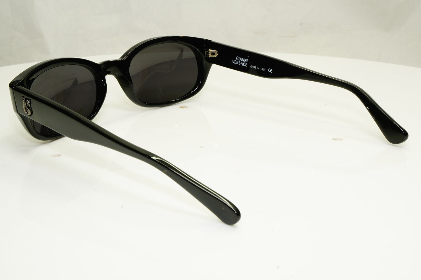 Gianni Versace 1996 Unisex Vintage Black Sunglasses GV MOD 472/G COL 852