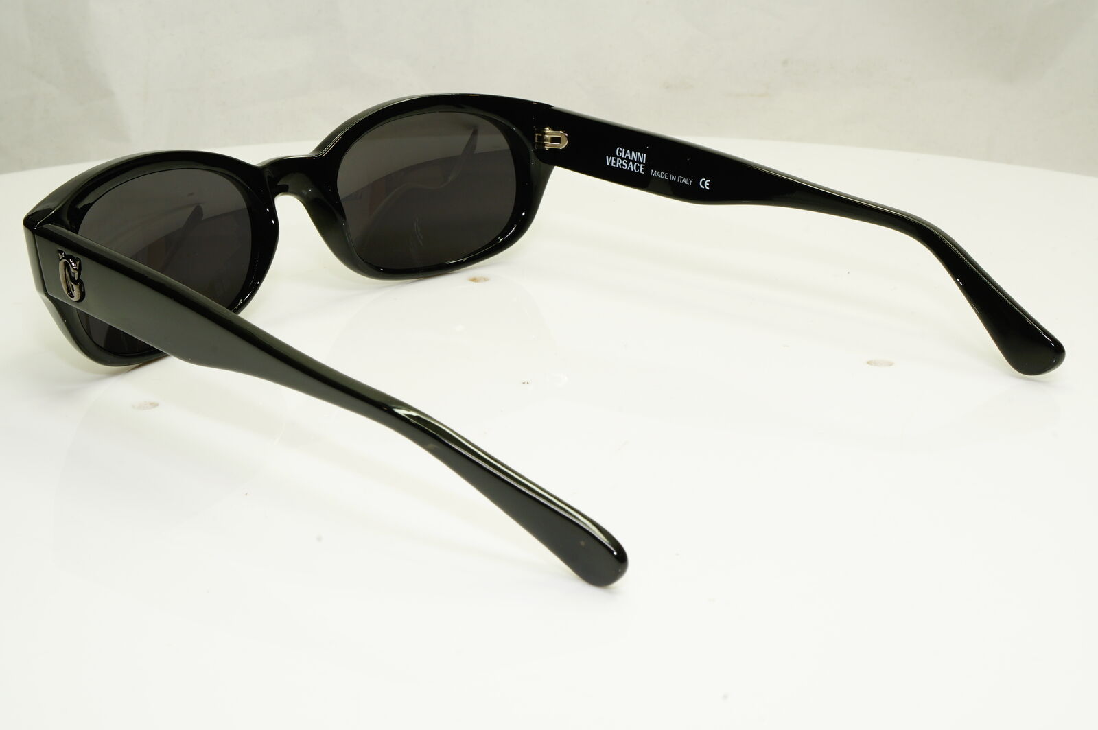 Gianni Versace 1996 Unisex Vintage Black Sunglasses GV MOD 472/G COL 852