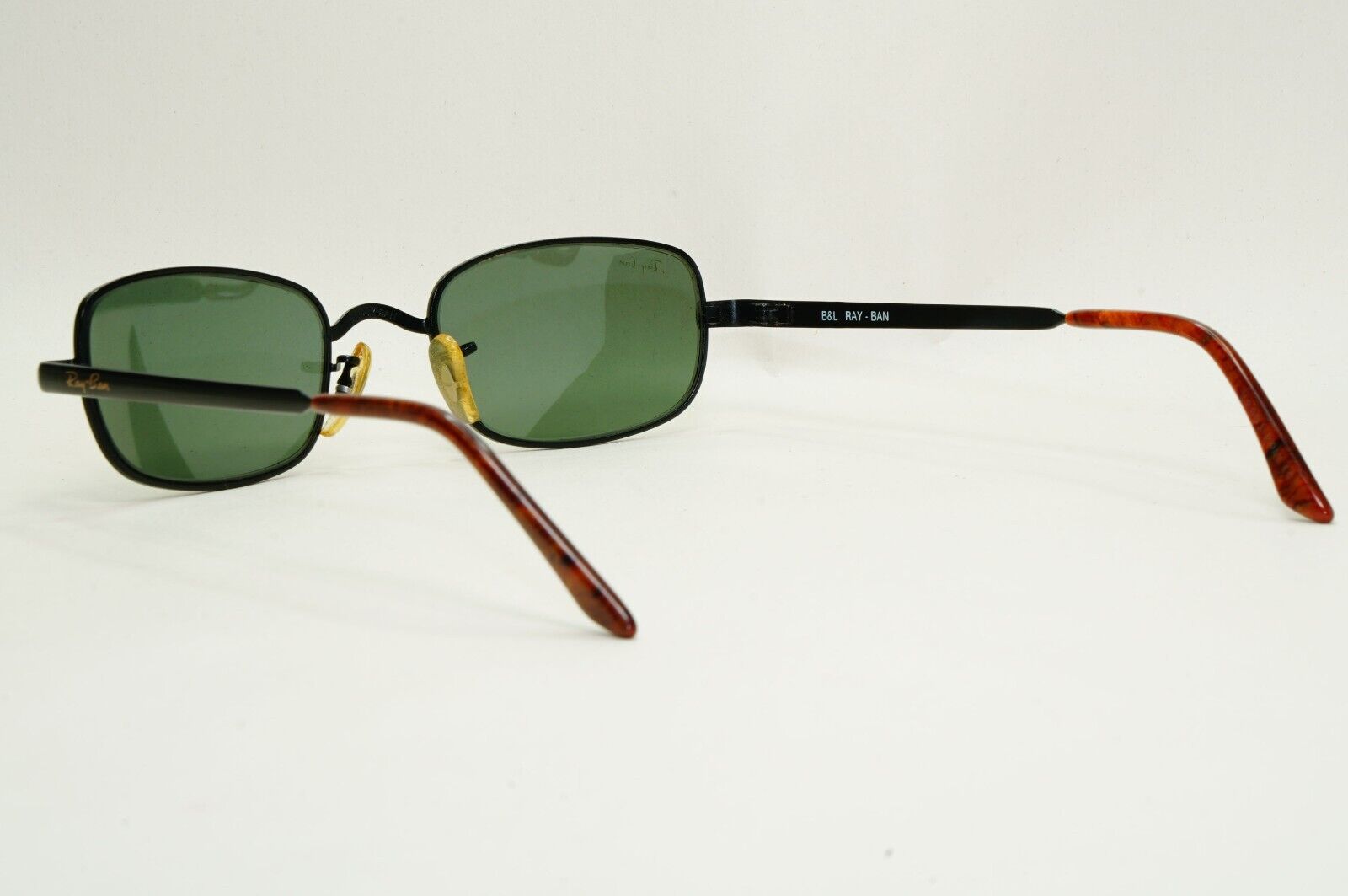 Ray-Ban Sunglasses Vintage 1999 Bausch & Lomb Black Green W2951  081124