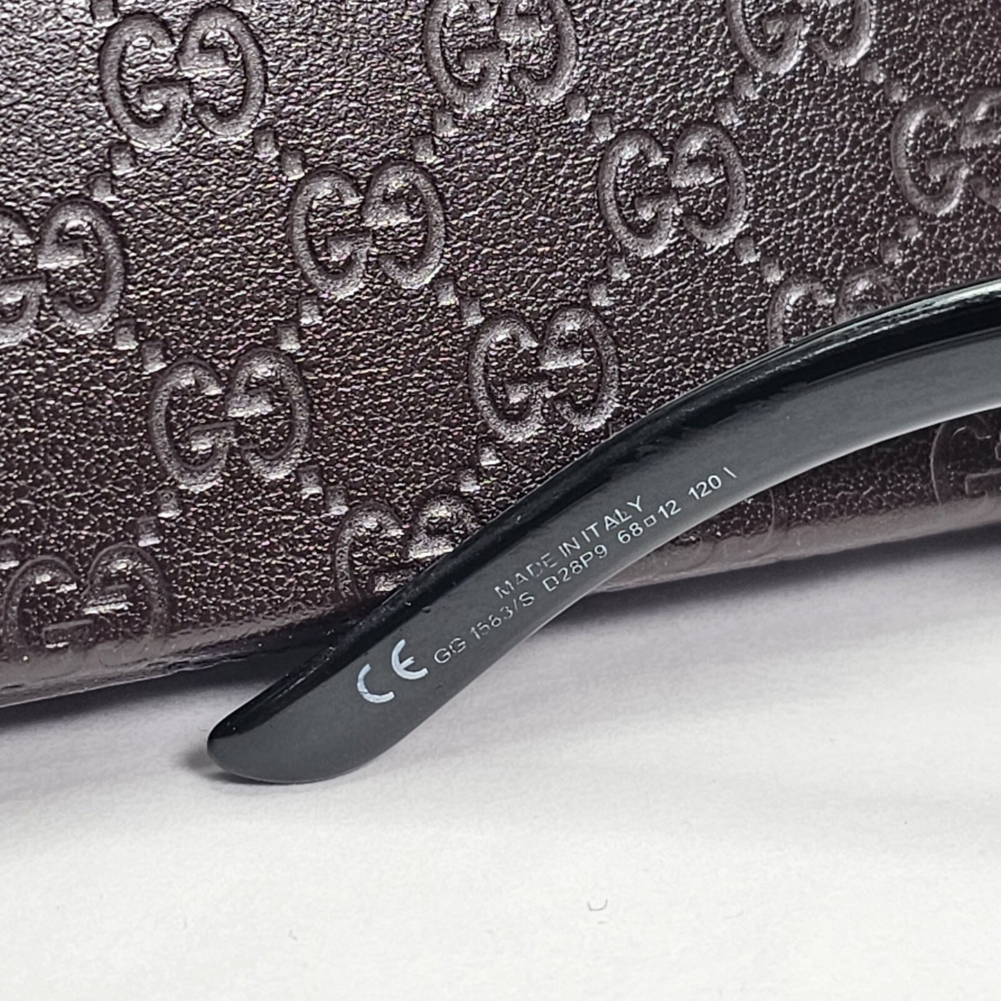 Gucci Sunglasses 2007 Vintage Black Wrap Grey Retro GG 1583/S D28P9 210124