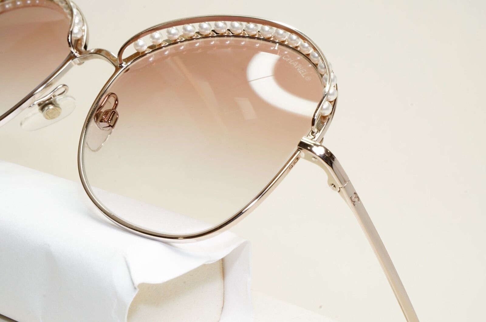 Chanel Sunglasses Pearl Pale Gold Brown Gradient Metal 4246-H c.117/13 56mm