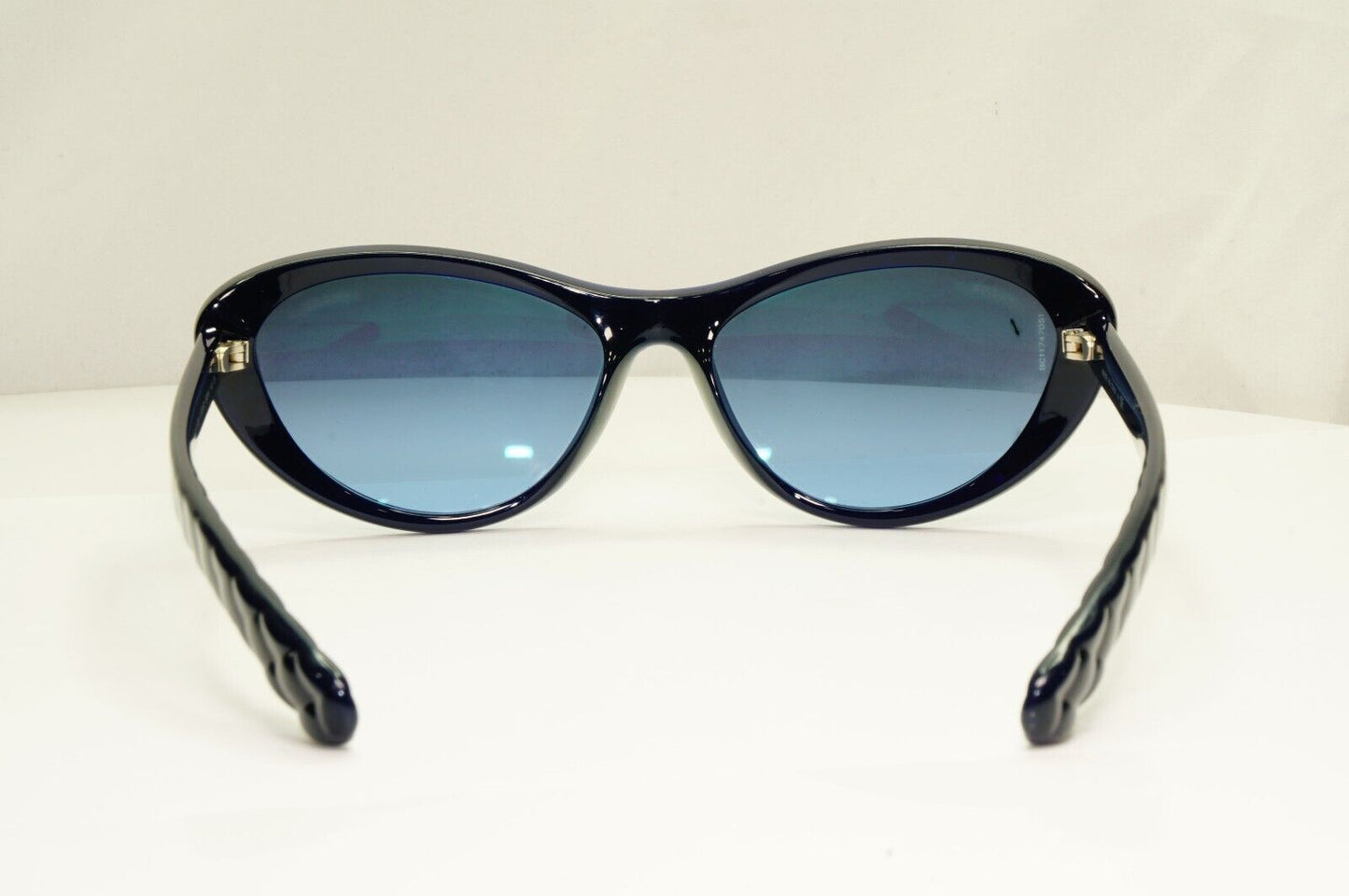 Chanel Navy Blue Sunglasses Gradient Gold Womens Fashion CH 6039 c.503/S2