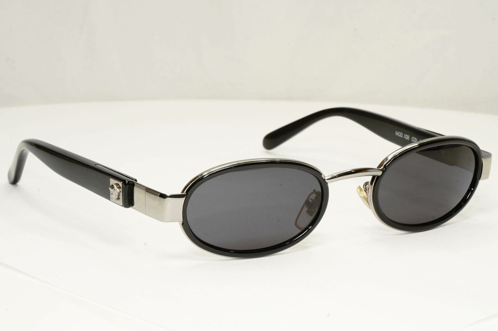 Gianni Versace 1996 Vintage Oval Black Silver Medusa Sunglasses MOD X28 COL 029