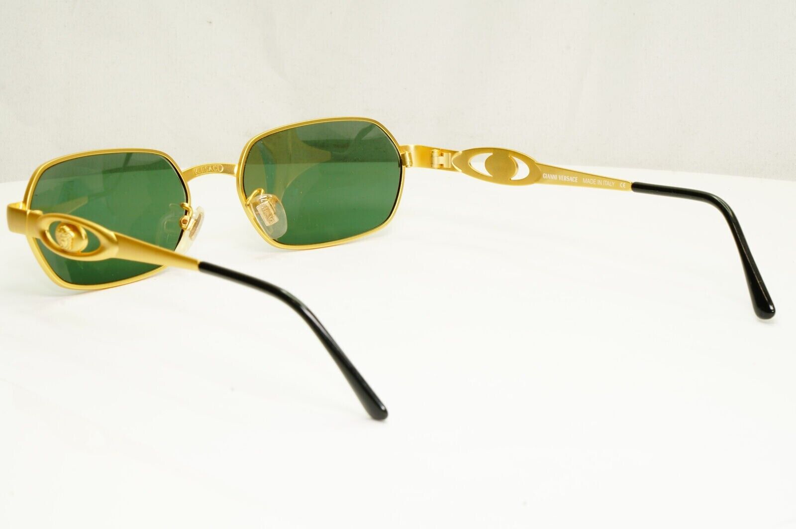 Gianni Versace 1996 Vintage Mens Metal Gold Medusa Sunglasses MOD S81 COL 14M