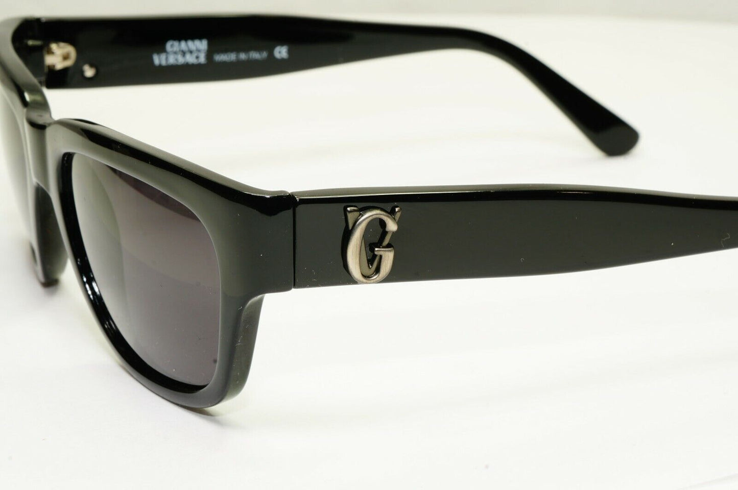 Gianni Versace 1996 Mens Vintage Black Square Sunglasses GV MOD 532/B COL 852