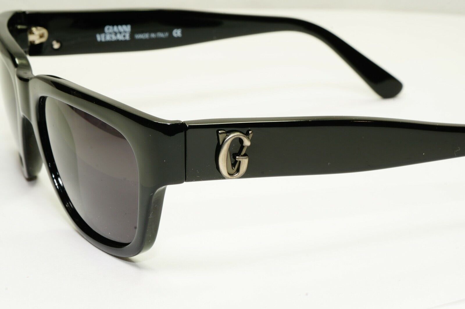 Gianni Versace 1996 Mens Vintage Black Square Sunglasses GV MOD 532/B COL 852