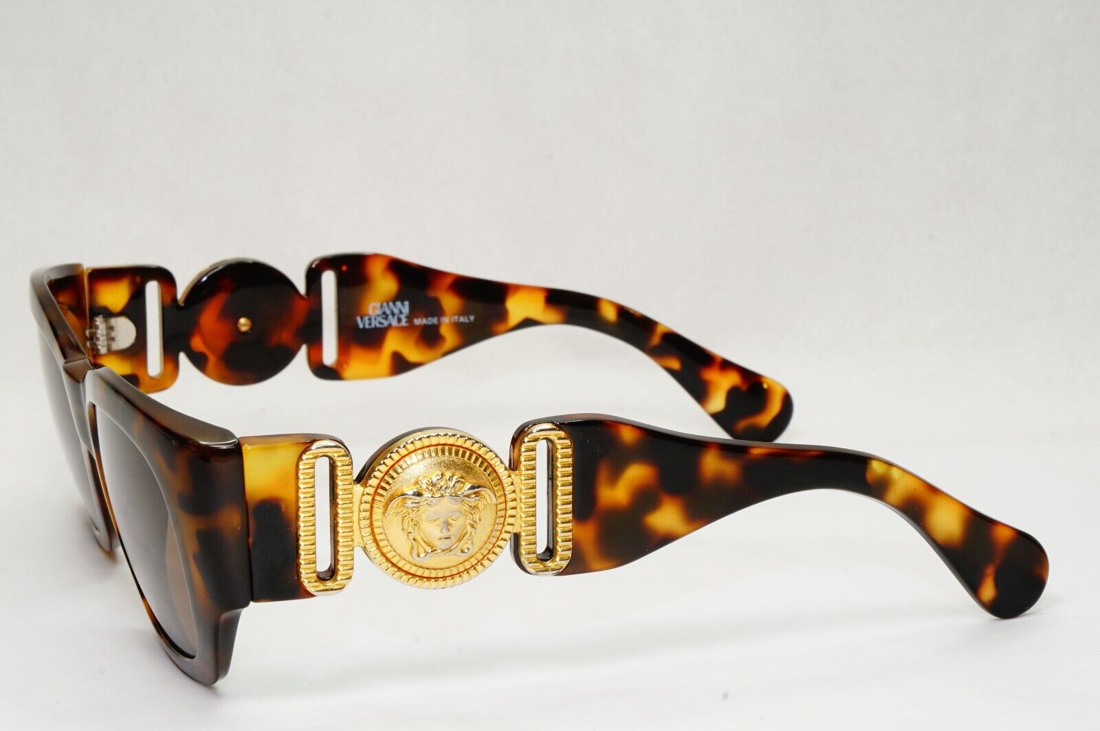 Gianni Versace Sunglasses 1996 Vintage Brown Gold MOD 413/A 279 Biggie 111223