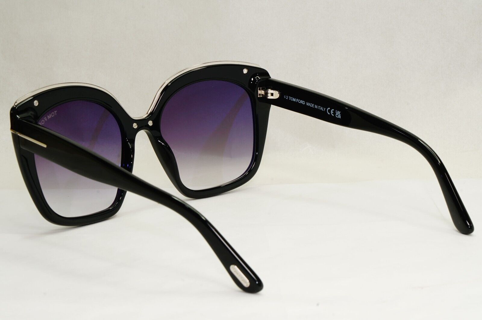 Tom Ford Sunglasses Chantalle Black Grey Gradient Large FT0944 TF 944  01B 55mm