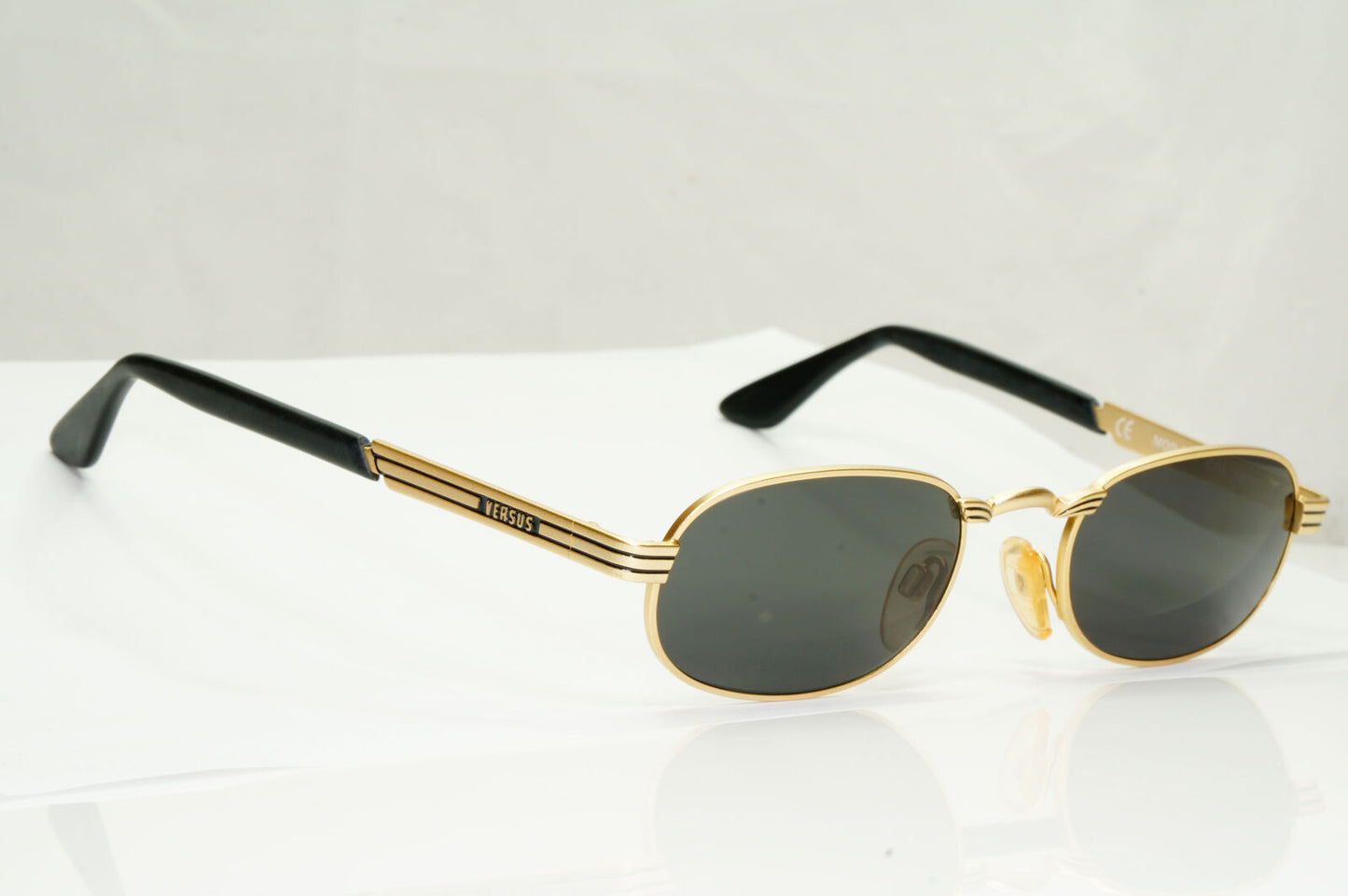 Versus 1996 by Gianni Versace Vintage Gold Black Sunglasses Oval MOD F08 COL 38M