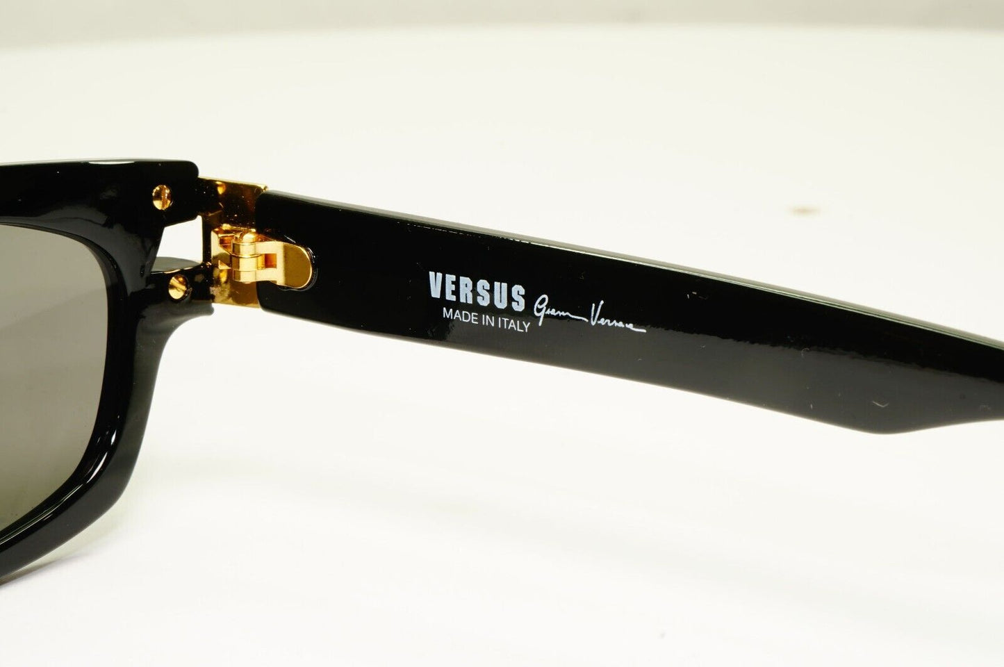 Versus by Gianni Versace 1996 Sunglasses Gold Lion Black MOD E29 COL G52 [A]