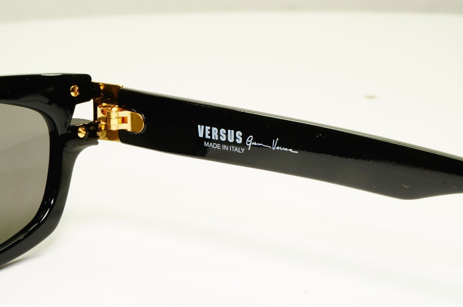 Versus by Gianni Versace 1996 Sunglasses Gold Lion Black MOD E29 COL G52 [A]