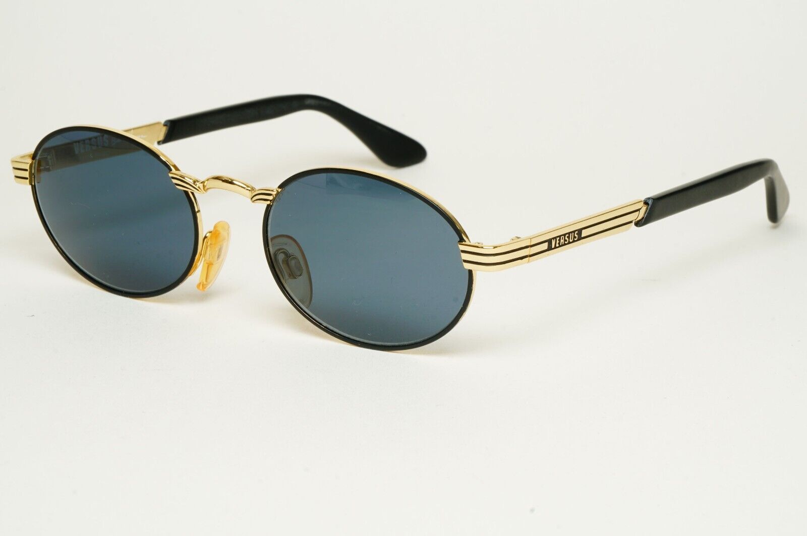Versus Sunglasses 1996 by Gianni Versace Vintage Gold Oval Black MOD F07 COL 39M