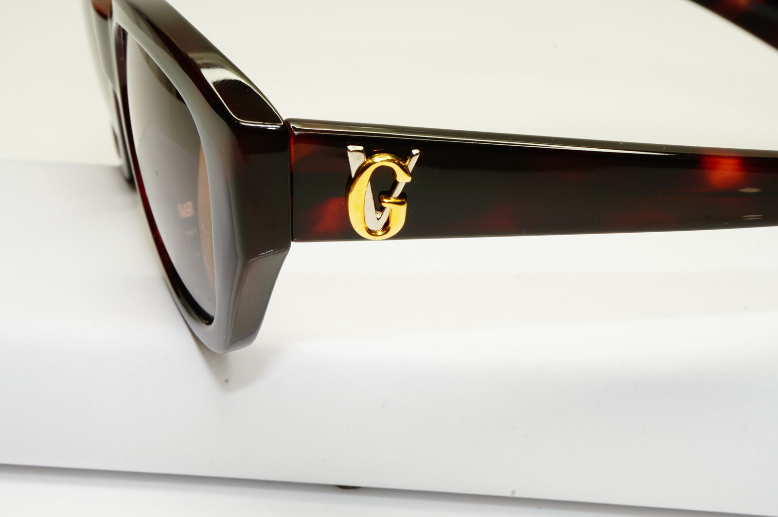 Gianni Versace 1996 Womens Vintage Gold Brown Sunglasses MOD 462 COL 900