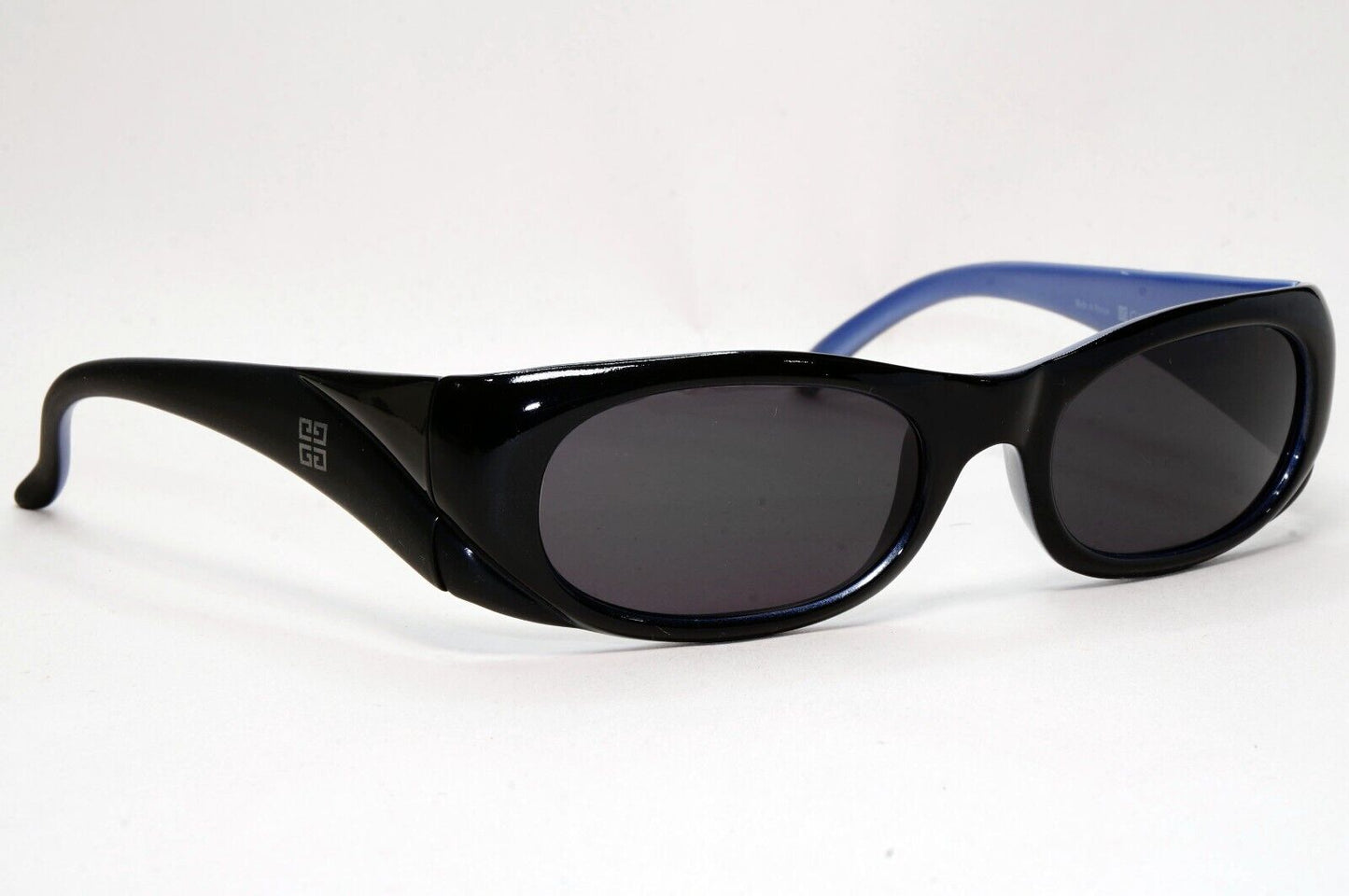 Givenchy Sunglasses 2005 Vintage Black Rectangle Unisex 2504 001 52mm 021124