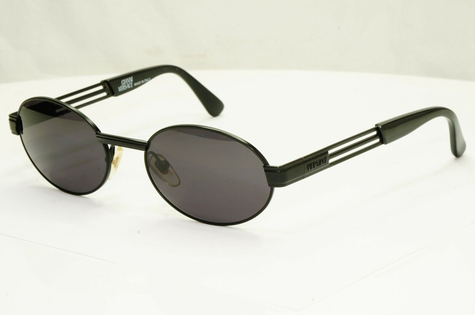 Gianni Versace 1996 Vintage Unisex Black Oval Metal Sunglasses MOD S15 COL 028